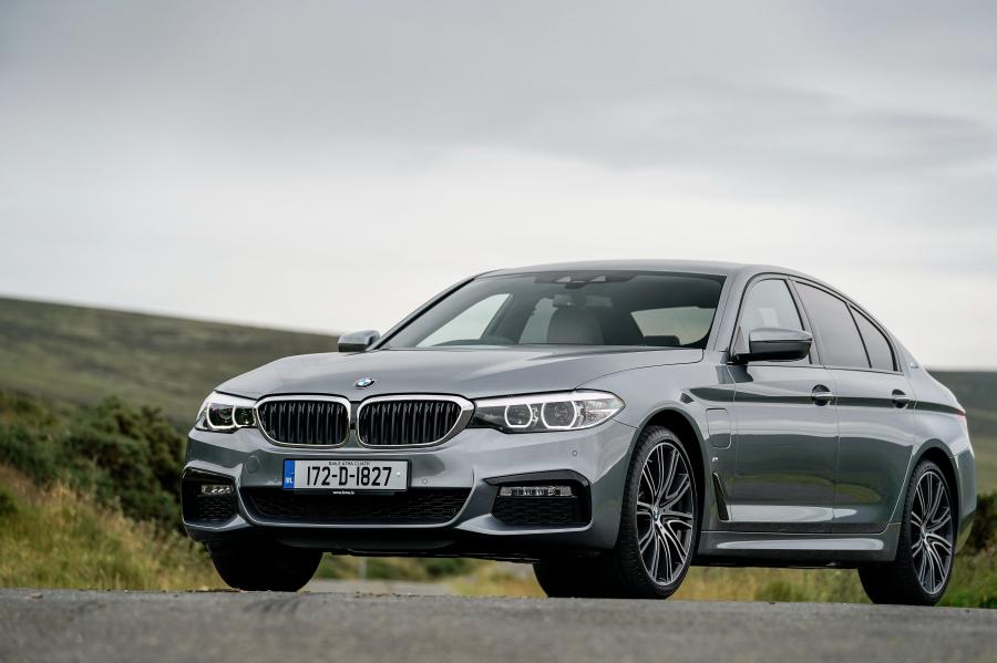  BMW 530e M Sport (G30) 2017 года  (UK) (фото 39 из 40)